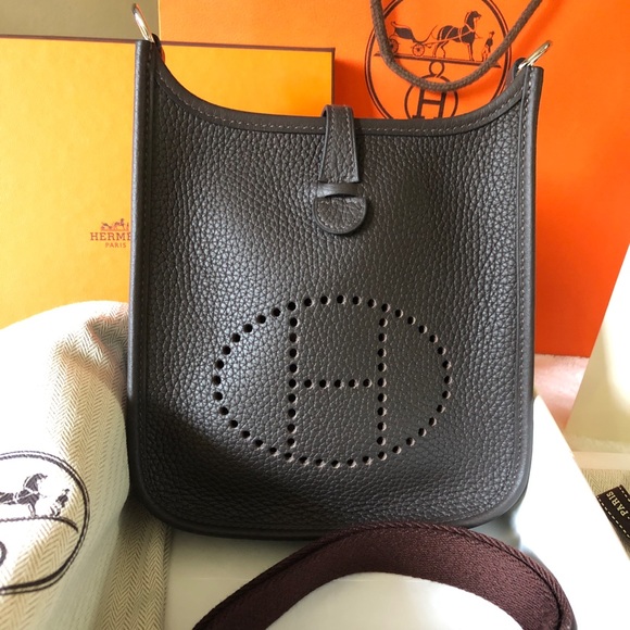 Hermes Handbags - Hermès Evelyne 16 TPM